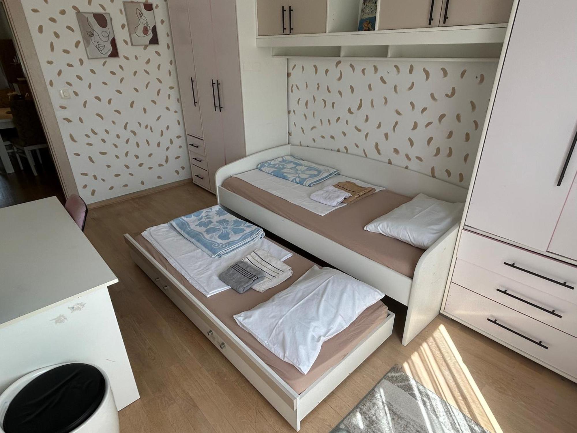Ana'S 2 Bedrooms Lovely Flat Podgoriţa Exterior foto