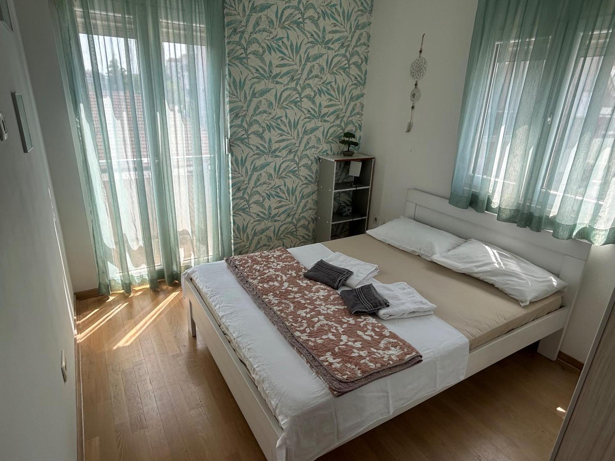 Ana'S 2 Bedrooms Lovely Flat Podgoriţa Exterior foto